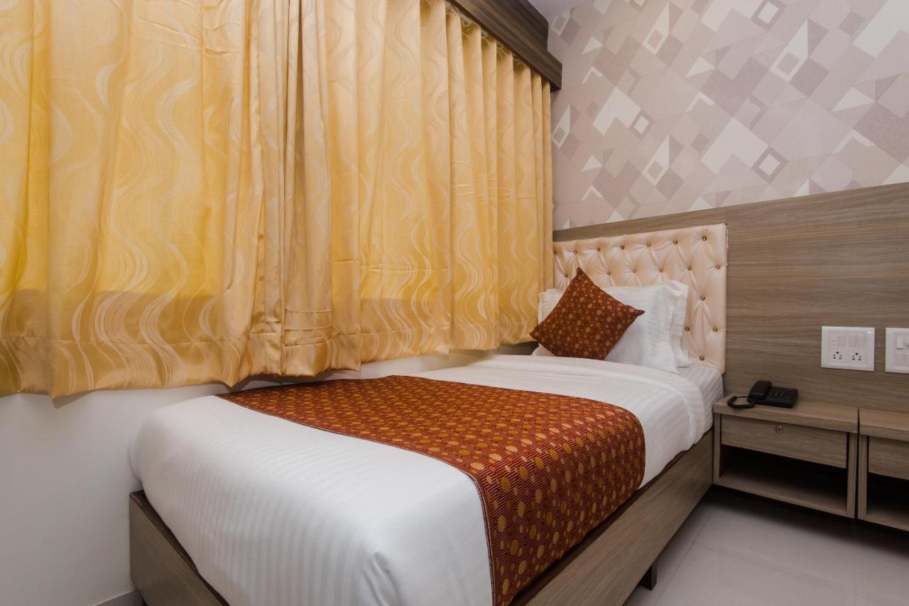 Oyo 14056 Golden Arch Hotell Mumbai Eksteriør bilde