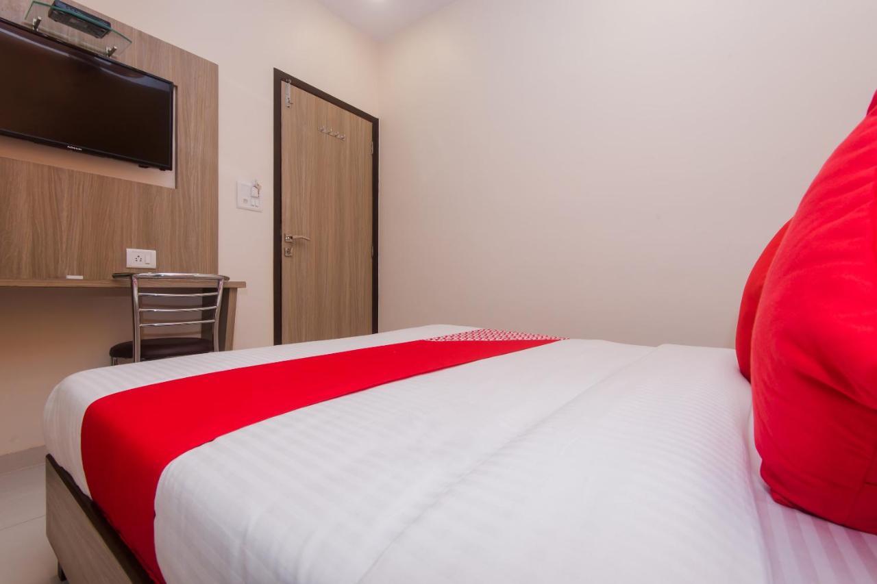 Oyo 14056 Golden Arch Hotell Mumbai Eksteriør bilde